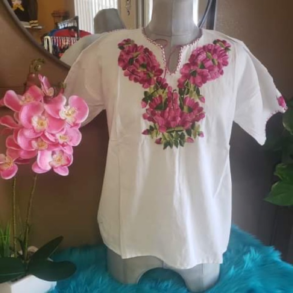 Tops - Picture 10 of 16